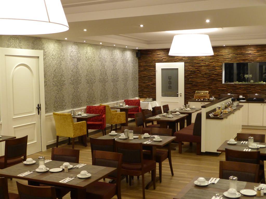 Hotel Pfeffermuehle Borchen Ngoại thất bức ảnh